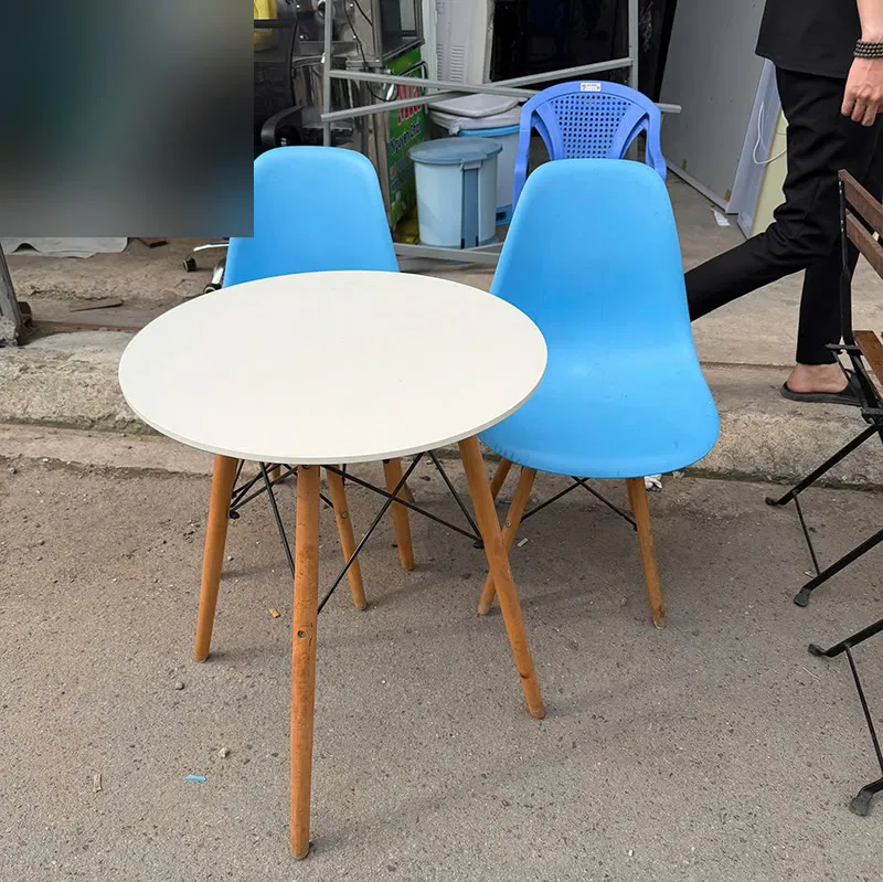 Bộ Bàn Ghế Cafe Cũ Bàn Tròn 2 Ghế Nhựa Xanh